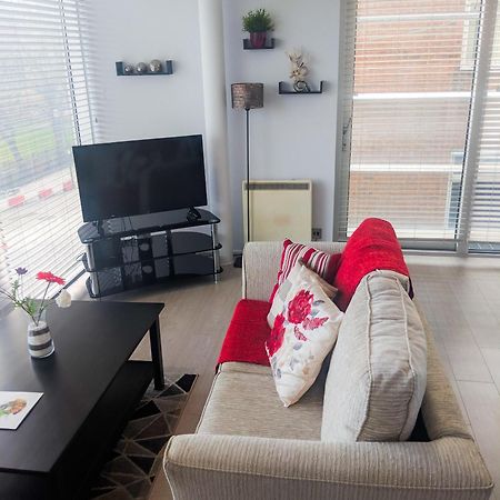 Lt Grove Apartment - Stratford Londra Esterno foto